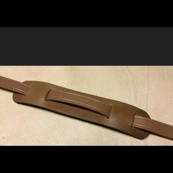 Shoulder Pad - Picture 1 of 2